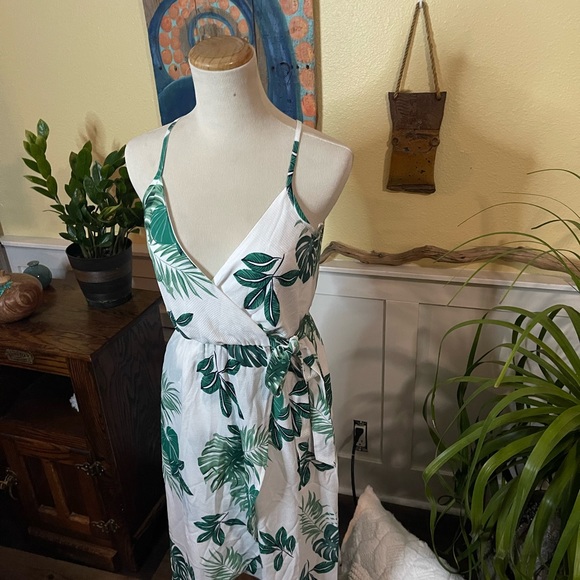 Tropical sundress - Picture 7 of 7